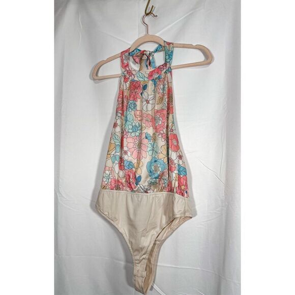 COPY - Pink Lily adorable bodysuit - Picture 2 of 16